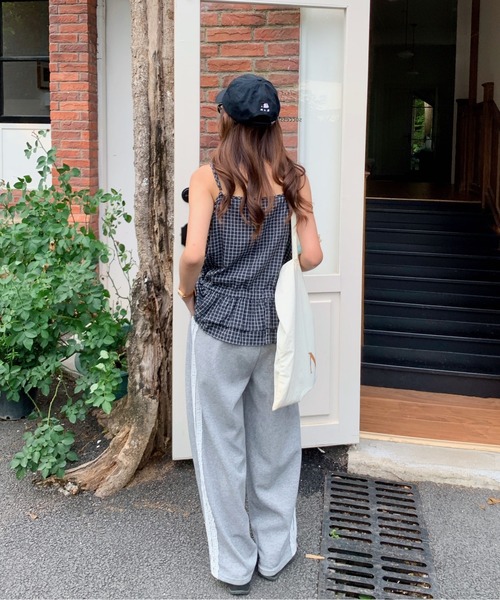 everycoco（エブリーココ）の「チェック柄フリルティアードキャミソール（キャミソール・レディース・ブラック/ホワイト・FREE）」の14枚目の写真