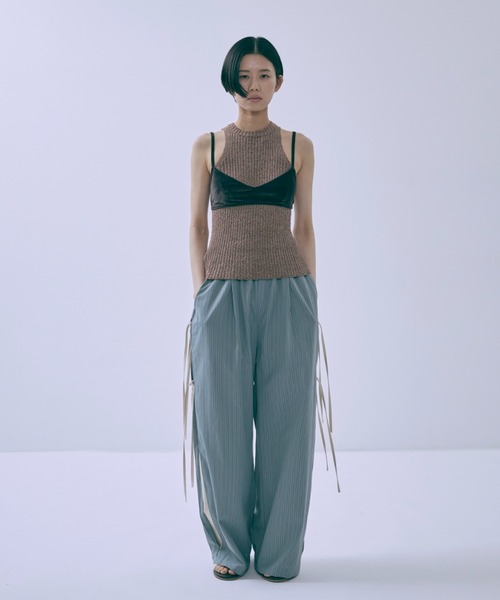 EN NEUME(エンノイム)の「Side Ribbon Stripe Pants(その他パンツ・レディース・ブルー/ブラウン/ベージュ・0/1)」の4枚目の写真