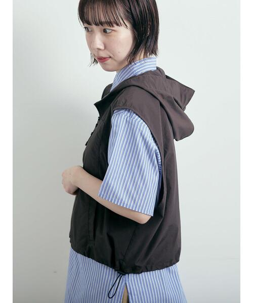 SM2（エスエムツー）の「ナイロンフードジップベスト（ベスト・レディース・チャコールグレー/カーキ/オフホワイト・F）」の2枚目の写真