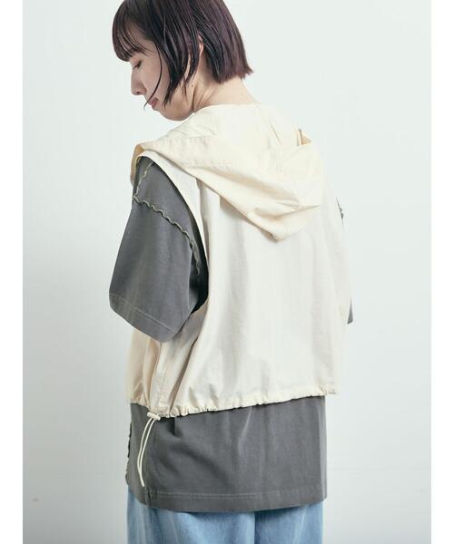 SM2（エスエムツー）の「ナイロンフードジップベスト（ベスト・レディース・チャコールグレー/カーキ/オフホワイト・F）」の12枚目の写真