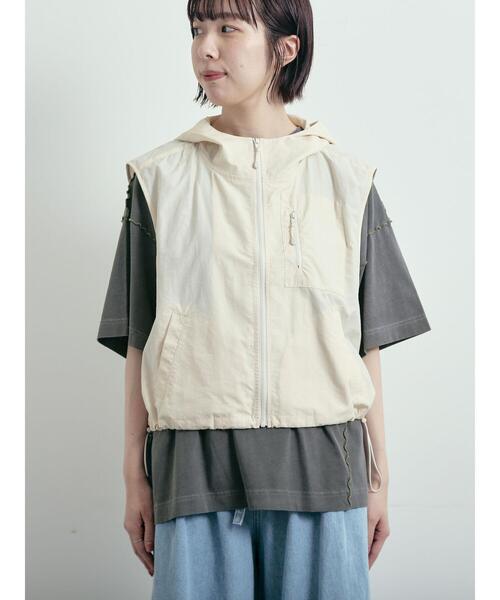 SM2（エスエムツー）の「ナイロンフードジップベスト（ベスト・レディース・チャコールグレー/カーキ/オフホワイト・F）」の21枚目の写真