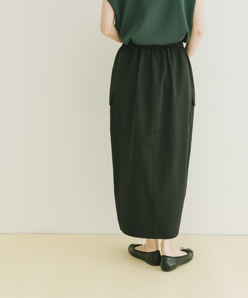 ITEMS URBANRESEARCH（アイテムズ アーバンリサーチ）の「ラップカーゴスカート（スカート・レディース・ブラック/カーキ・FREE）」の4枚目の写真