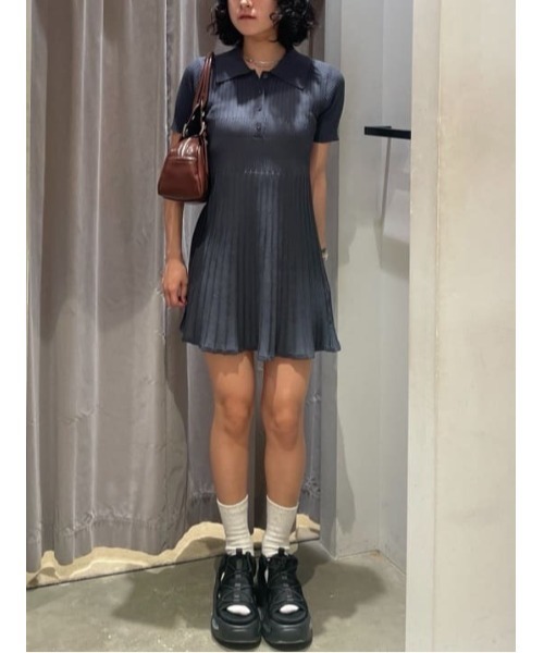SLY(スライ)の「COLLARED PLEATS HG S/OP カラード プリーツ ハイゲージ ショートワンピース 半袖 夏服(ワンピース・レディース・ブラック/グレー/ネイビー・1/2)」の18枚目の写真