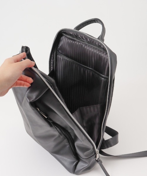 REGiSTA(レジスタ)の「REGiSTA PULEATHER SNART BACK PACK(バックパック/リュック・メンズ・ネイビー/ブラック・FREE)」の14枚目の写真
