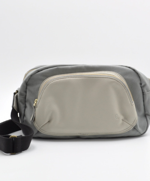 CLEDRAN(クレドラン)の「【本革×ナイロン】CL3845 ARU COMBI SHOULDER 軽量 ボディバッグ(ショルダーバッグ・レディース・ベージュ系その他/グレー系その他/ブラック系その他・FREE)」の2枚目の写真