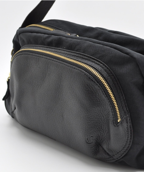 CLEDRAN(クレドラン)の「【本革×ナイロン】CL3845 ARU COMBI SHOULDER 軽量 ボディバッグ(ショルダーバッグ・レディース・ベージュ系その他/グレー系その他/ブラック系その他・FREE)」の10枚目の写真