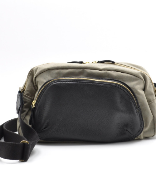 CLEDRAN(クレドラン)の「【本革×ナイロン】CL3845 ARU COMBI SHOULDER 軽量 ボディバッグ(ショルダーバッグ・レディース・ベージュ系その他/グレー系その他/ブラック系その他・FREE)」の5枚目の写真