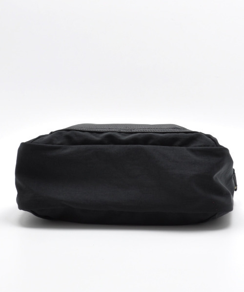 CLEDRAN(クレドラン)の「【本革×ナイロン】CL3845 ARU COMBI SHOULDER 軽量 ボディバッグ(ショルダーバッグ・レディース・ベージュ系その他/グレー系その他/ブラック系その他・FREE)」の8枚目の写真