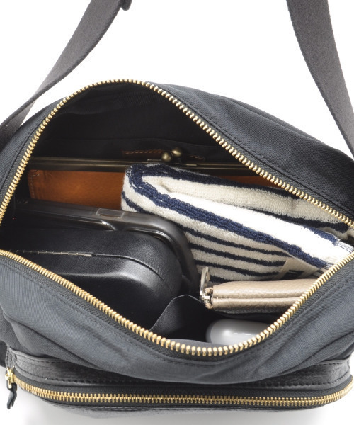 CLEDRAN(クレドラン)の「【本革×ナイロン】CL3845 ARU COMBI SHOULDER 軽量 ボディバッグ(ショルダーバッグ・レディース・ベージュ系その他/グレー系その他/ブラック系その他・FREE)」の13枚目の写真