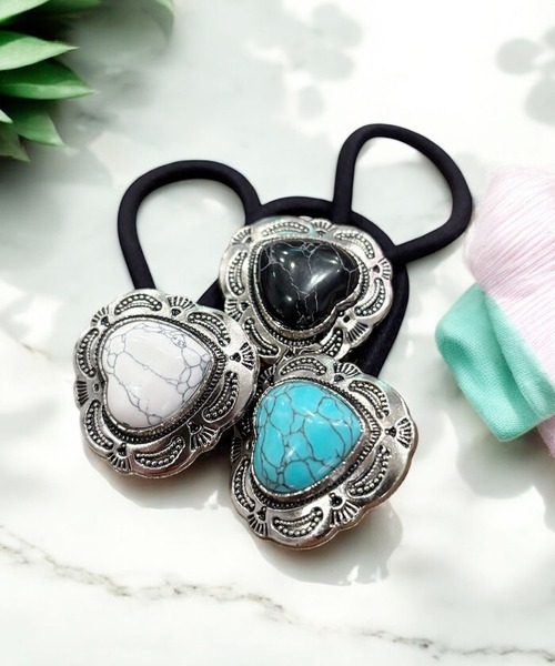 セール】【 3個セット 】 コンチョ付きヘアゴム 【 手首に装着して