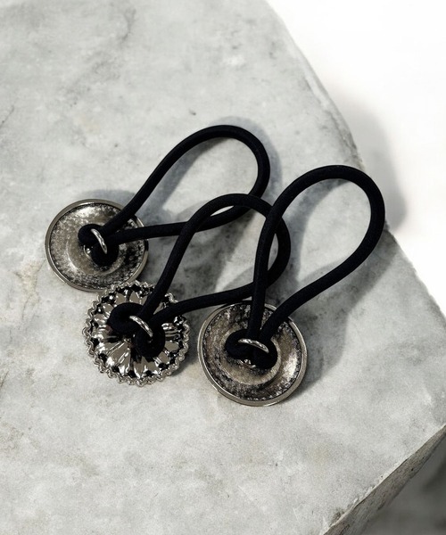 セール】【 3個セット 】 コンチョ付きヘアゴム 【 手首に装着して