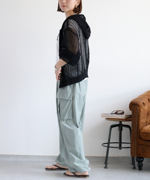 cepo(セポ)の「〈さらっと涼しい、シルキータッチ♪〉シルケットノースリーブロゴTee(Tシャツ/カットソー・レディース・ブラック/オフホワイト/ブラウン・M)」の16枚目の写真