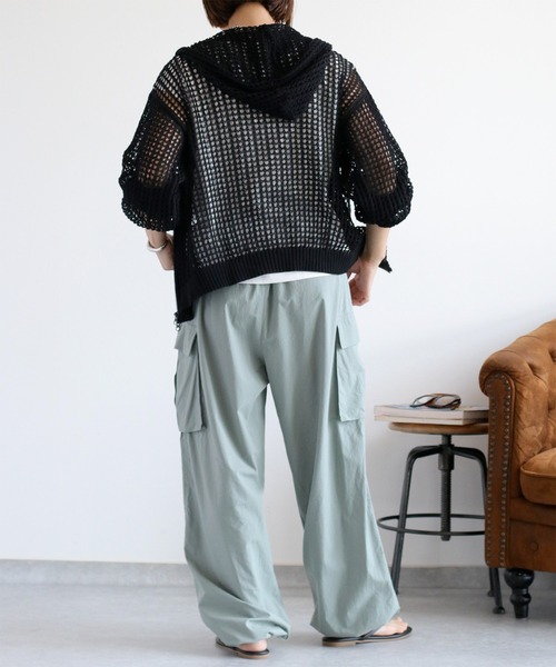 cepo(セポ)の「〈さらっと涼しい、シルキータッチ♪〉シルケットノースリーブロゴTee(Tシャツ/カットソー・レディース・ブラック/オフホワイト/ブラウン・M)」の17枚目の写真
