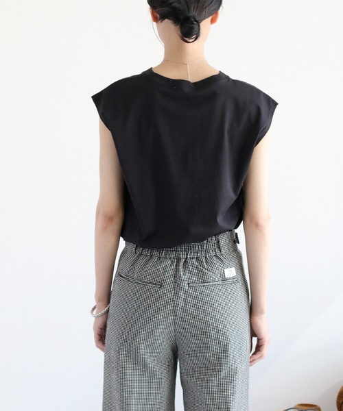 cepo(セポ)の「〈さらっと涼しい、シルキータッチ♪〉シルケットノースリーブロゴTee(Tシャツ/カットソー・レディース・ブラック/オフホワイト/ブラウン・M)」の12枚目の写真