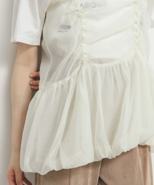 KBF（ケイビーエフ）の「ドロストバルーンスリーブレストップス（チュニック・レディース・グレー系その他/アイボリー/ブラック・ONE）」の7枚目の写真