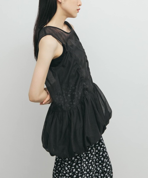 KBF（ケイビーエフ）の「ドロストバルーンスリーブレストップス（チュニック・レディース・グレー系その他/アイボリー/ブラック・ONE）」の13枚目の写真