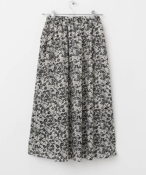 URBAN RESEARCH DOORS（アーバンリサーチドアーズ）の「フラワープリントギャザースカート（スカート・レディース・ブラック系その他/ブルー系その他・MEDIUM）」の16枚目の写真