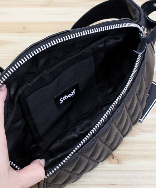 schott(ショット)の「PADDED BODY BAG(ショルダーバッグ・メンズ・ブラック×シルバー/ブラック×ゴールド・FREE)」の6枚目の写真
