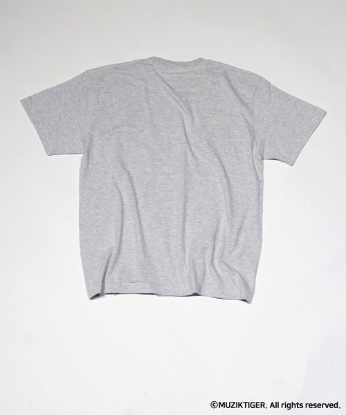minius(ミニウス)の「【MUZIK TIGER/ムジークタイガー】 トフィー刺繍ポケットTee/韓国デザイン・半袖ポケットT-シャツ(Tシャツ/カットソー・メンズ・アッシュグレー/ブラック/ホワイト・MEDIUM/LARGE/X-LARGE)」の12枚目の写真