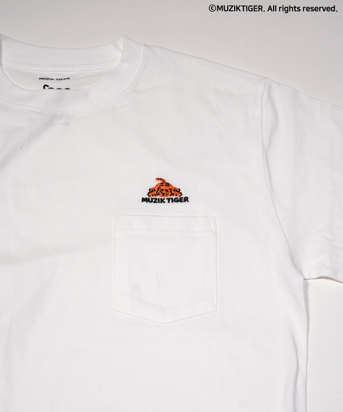 minius(ミニウス)の「【MUZIK TIGER/ムジークタイガー】 トフィー刺繍ポケットTee/韓国デザイン・半袖ポケットT-シャツ(Tシャツ/カットソー・メンズ・アッシュグレー/ブラック/ホワイト・MEDIUM/LARGE/X-LARGE)」の5枚目の写真