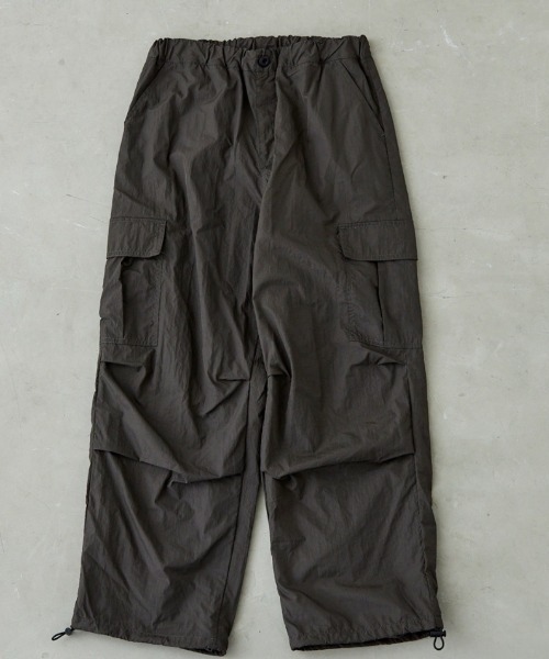 Fluffy BROTHERS(フラッフィーブラザーズ)の「カーゴパンツ(大人サイズ)(カーゴパンツ・メンズ・ブラック/ベージュ・S/M/L/XL)」の5枚目の写真