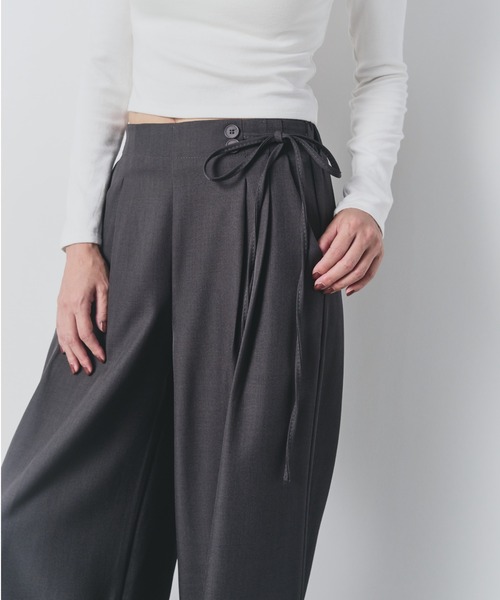 bita.（ビタ）の「サイドリボン2タックワイドパンツ（スラックス・レディース・ブラック/ベージュ/チャコールグレー・LARGE/MEDIUM）」の19枚目の写真