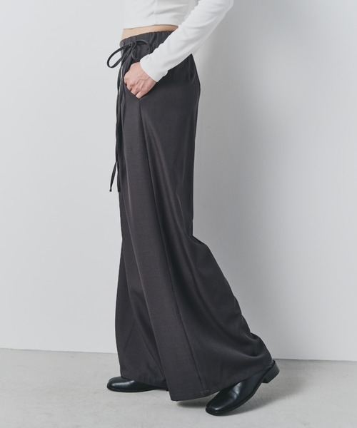 bita.（ビタ）の「サイドリボン2タックワイドパンツ（スラックス・レディース・ブラック/ベージュ/チャコールグレー・LARGE/MEDIUM）」の21枚目の写真