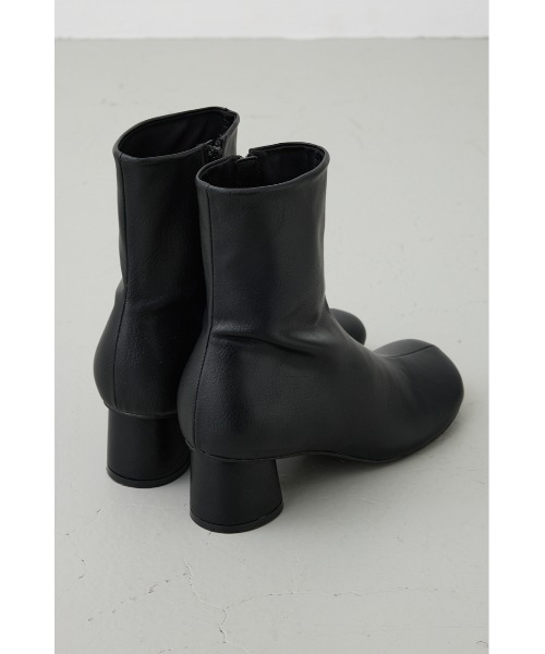 crie conforto（クリーコンフォルト）の「ラウンドトゥストレッチブーツ　靴（ブーツ・レディース・ブラウン/ブラック・SMALL/MEDIUM/LARGE/LL）」の8枚目の写真