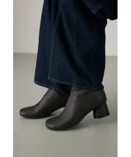 crie conforto（クリーコンフォルト）の「ラウンドトゥストレッチブーツ　靴（ブーツ・レディース・ブラウン/ブラック・SMALL/MEDIUM/LARGE/LL）」の15枚目の写真