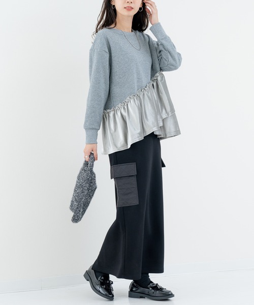 SABUROKU(サブロク)の「【SABUROKU】トレンド感 ◎ スエードフリル裏毛トレーナー(Tシャツ/カットソー・レディース・チャコールグレー/グレー/イエロー・M)」の5枚目の写真