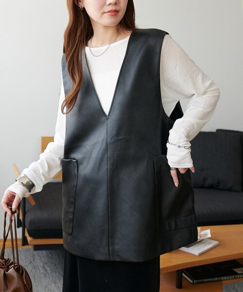 フェイクレザーVネックベスト（ベスト）｜DISCOAT（ディスコート）の