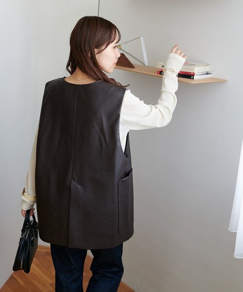 DISCOAT(ディスコート)の「フェイクレザーVネックベスト(ベスト・レディース・ブラック/ブラウン・FREE)」の20枚目の写真