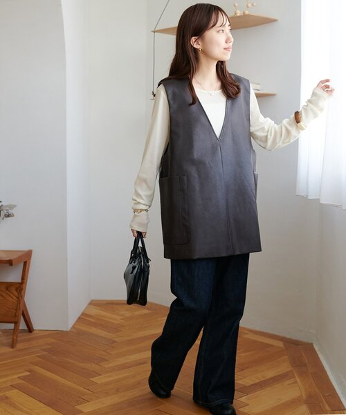 DISCOAT(ディスコート)の「フェイクレザーVネックベスト(ベスト・レディース・ブラック/ブラウン・FREE)」の22枚目の写真