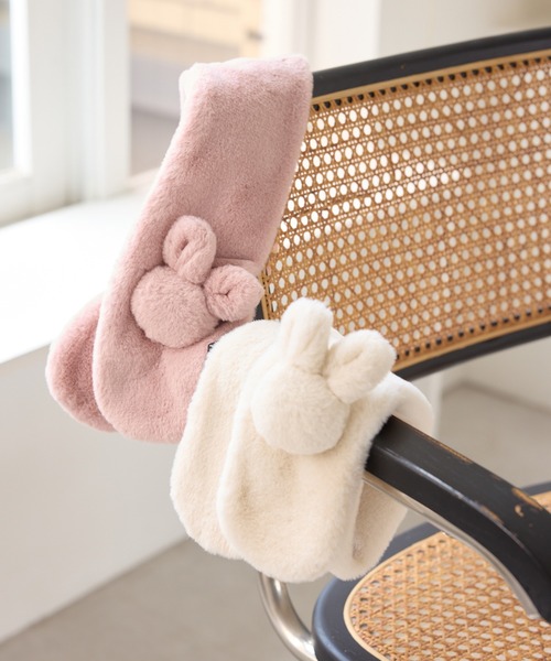 おみつさまご購入リ4号ふっくら丸鉢 チェックのマフラーうさぎさんとチューリップ おみつさまご購入リ4号ふっくら丸鉢 チェックのマフラーうさぎさん