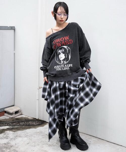 WEGO（ウィゴー）の「WEGO/【25年秋冬新作】2WAYグラフィックワンショルBIGスウェット（スウェット・レディース・その他1/その他2/その他3/その他4/その他5/その他6/その他7/その他8・FREE）」の12枚目の写真