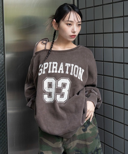 WEGO（ウィゴー）の「WEGO/【25年秋冬新作】2WAYグラフィックワンショルBIGスウェット（スウェット・レディース・その他1/その他2/その他3/その他4/その他5/その他6/その他7/その他8・FREE）」の8枚目の写真