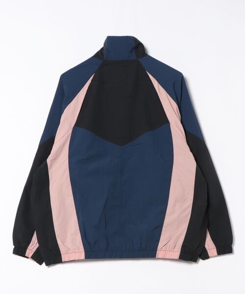 NIKE(ナイキ)の「《NIKEアパレル》ASWNSWSTREETOSTRACKJKT(ナイロンジャケット・レディース・ダークネイビー/ライトグレー・XL/L/M/S)」の3枚目の写真