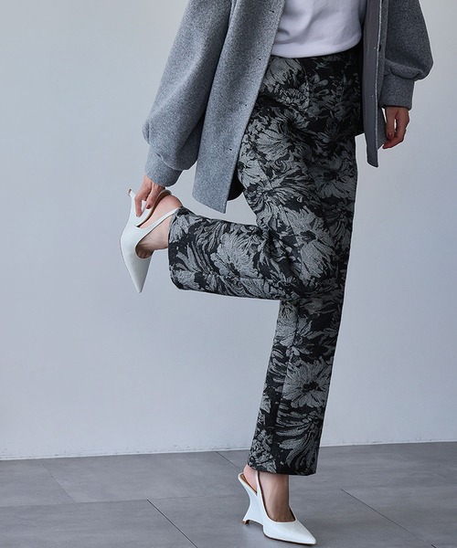 ELFRANK（エルフランク）の「ゴブランフラワー テーパードパンツ ゴブラン織 花柄（その他パンツ・レディース・グレー/ベージュ・L/M/S）」の13枚目の写真