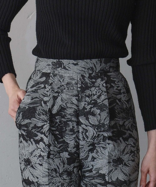 ELFRANK（エルフランク）の「ゴブランフラワー テーパードパンツ ゴブラン織 花柄（その他パンツ・レディース・グレー/ベージュ・L/M/S）」の16枚目の写真