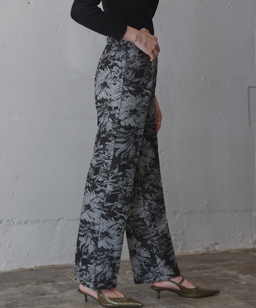 ELFRANK（エルフランク）の「ゴブランフラワー テーパードパンツ ゴブラン織 花柄（その他パンツ・レディース・グレー/ベージュ・L/M/S）」の18枚目の写真