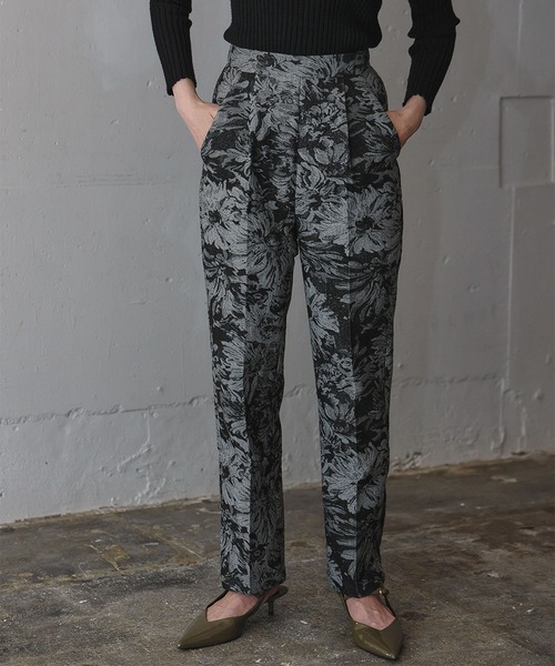 ELFRANK（エルフランク）の「ゴブランフラワー テーパードパンツ ゴブラン織 花柄（その他パンツ・レディース・グレー/ベージュ・L/M/S）」の4枚目の写真