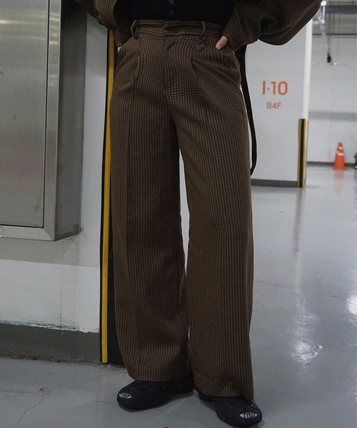 BONBOM（ボンボム）の「BONBOM×Ameri HOUNDSTOOTH STRAIGHT PANTS（その他パンツ・レディース・グレー/ブラウン・X-SMALL/SMALL/MEDIUM）」の2枚目の写真