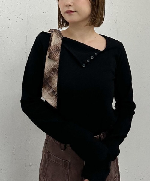 archives(アルシーヴ)の「肩リボンワンショルカットTOPS(Tシャツ/カットソー・レディース・チャコールグレー/ブラウン/ブラック・MEDIUM)」の1枚目の写真