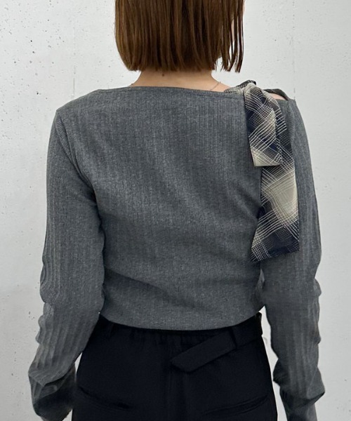 archives(アルシーヴ)の「肩リボンワンショルカットTOPS(Tシャツ/カットソー・レディース・チャコールグレー/ブラウン/ブラック・MEDIUM)」の7枚目の写真
