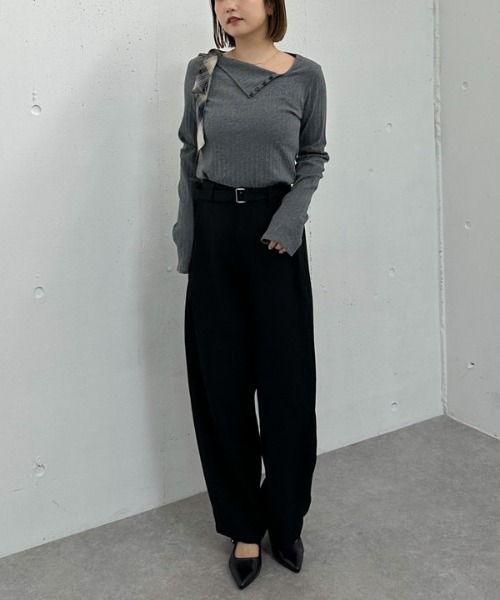 archives(アルシーヴ)の「肩リボンワンショルカットTOPS(Tシャツ/カットソー・レディース・チャコールグレー/ブラウン/ブラック・MEDIUM)」の8枚目の写真