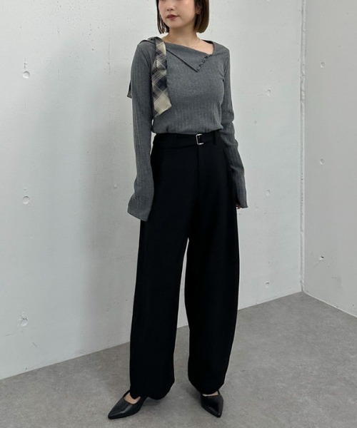 archives(アルシーヴ)の「肩リボンワンショルカットTOPS(Tシャツ/カットソー・レディース・チャコールグレー/ブラウン/ブラック・MEDIUM)」の11枚目の写真