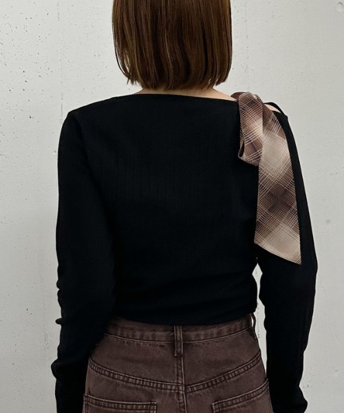 archives(アルシーヴ)の「肩リボンワンショルカットTOPS(Tシャツ/カットソー・レディース・チャコールグレー/ブラウン/ブラック・MEDIUM)」の18枚目の写真