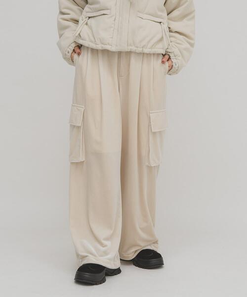 KBF（ケイビーエフ）の「ベロアカーゴパンツ（その他パンツ・レディース・ブラック/ブラウン/ライトベージュ/ブラウン系その他・ONE）」の5枚目の写真