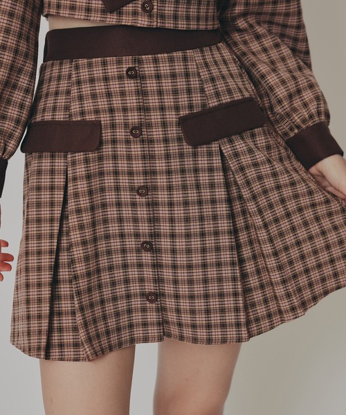 REDYAZEL(レディアゼル)の「バイカラークラシックチェックブラウス×ミニスカートセットアップ(セットアップ・レディース・グリーン系その他/ベージュ系その他/ブラウン系その他・SMALL/MEDIUM)」の15枚目の写真