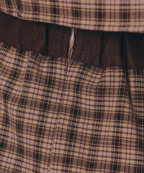 REDYAZEL(レディアゼル)の「バイカラークラシックチェックブラウス×ミニスカートセットアップ(セットアップ・レディース・グリーン系その他/ベージュ系その他/ブラウン系その他・SMALL/MEDIUM)」の10枚目の写真